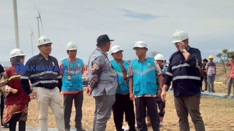 Kementerian Energi Sumber Daya Mineral (ESDM) berkunjung ke Pembangkit Listrik Tenaga Bayu atau PLTB Jeneponto