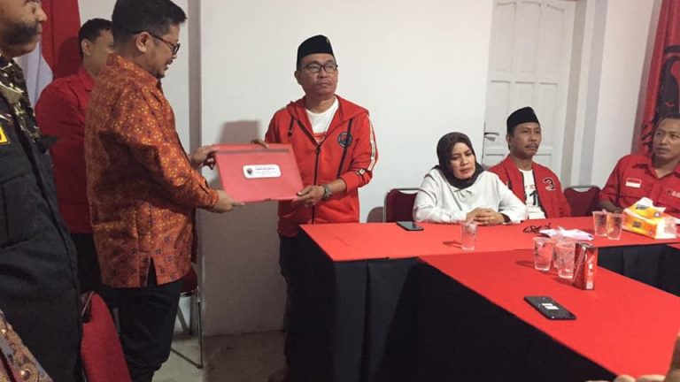 Menuju Pilwalkot Makassar 2020, None Kembalikan Formulir ke PDIP