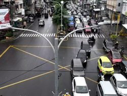 FOTO: Pantauan Arus Lalu Lintas di Sejumlah Ruas Jalan di Kota Makassar