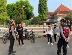 Patroli Sepeda Hadir Berikan Rasa Aman Kepada Warga yang Beraktivitas di Sekitar Komplek Alun-Alun Kajen