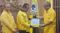 ketum-golkar-bahlil-lahadalia-menyerahkan-diskresi-kepada-ilham-arief-sirajuddin-ias-untuk-maju-di-musda-golkar-sulsel-1782309744822_169